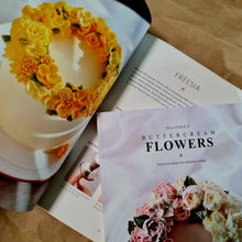 Ollicake's Buttercream Flowers